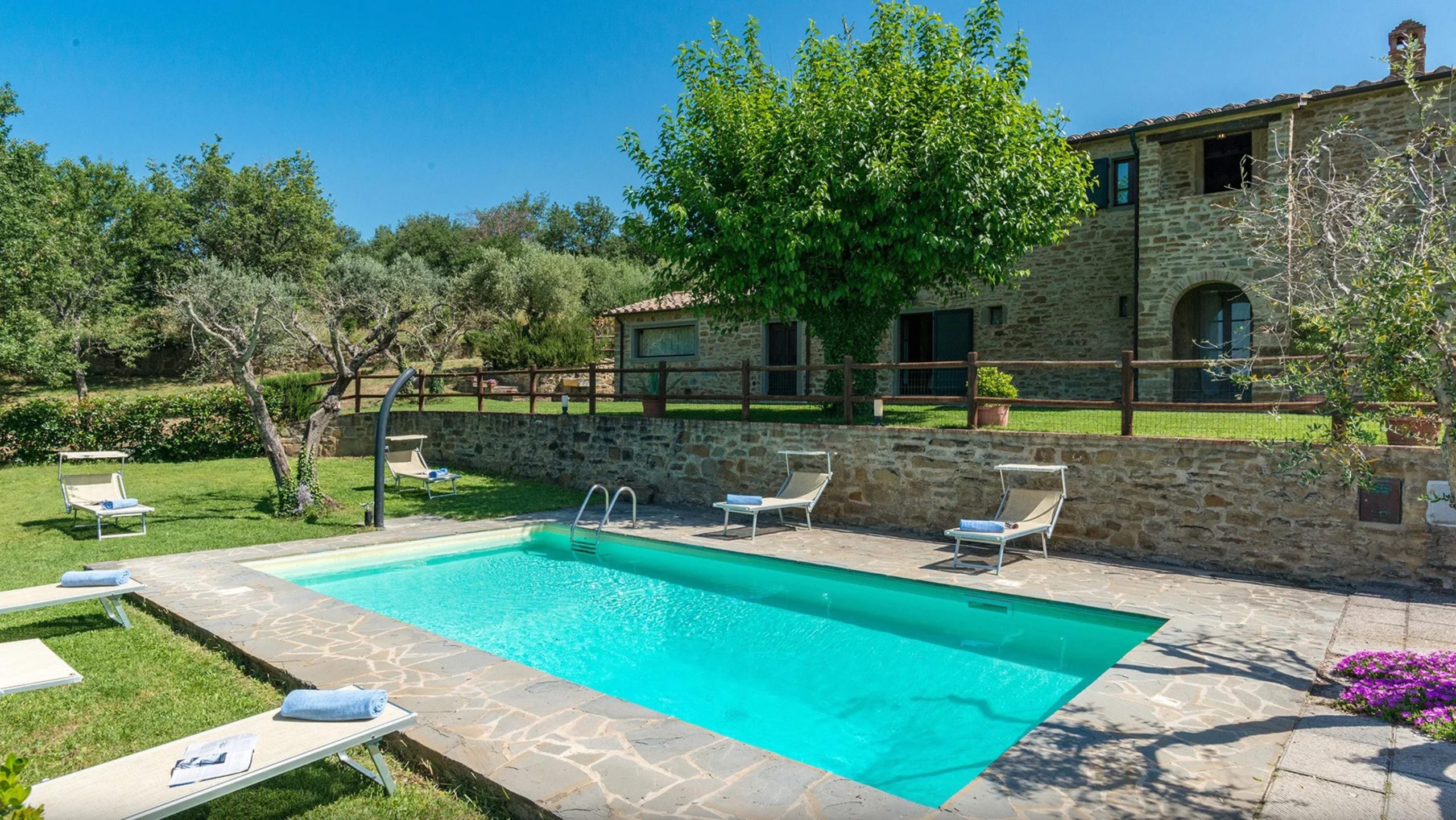 villa di pregio con piscina in Toscana