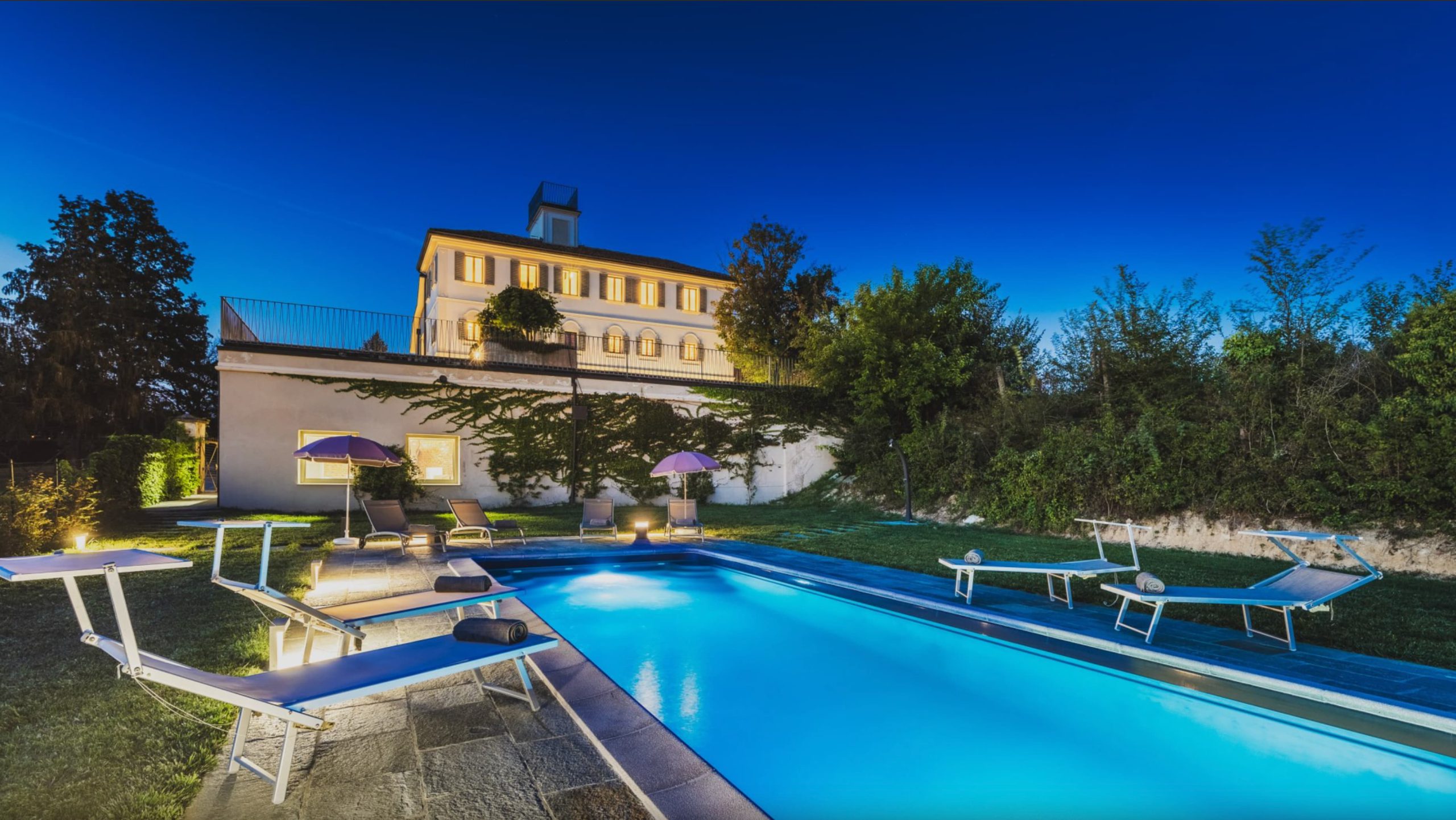 villa di pregio con piscina nel Piemonte