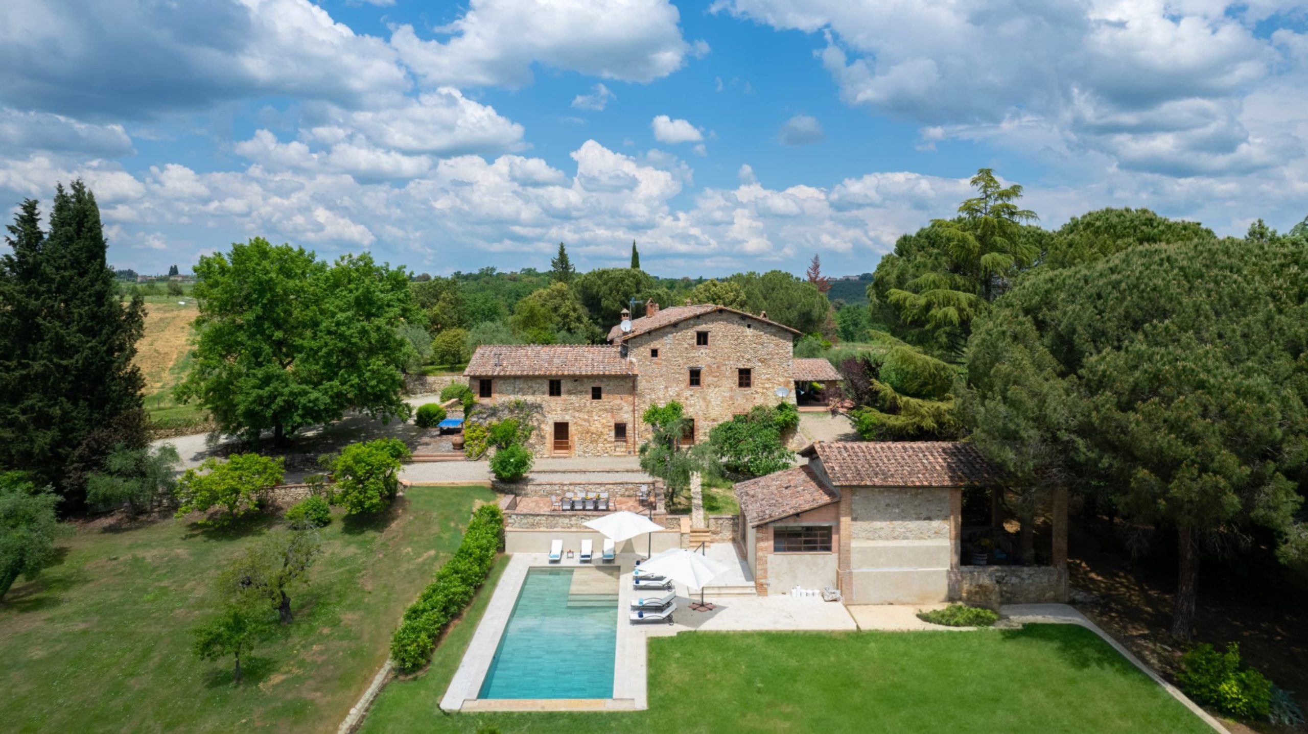 Dimora rurale di pregio con piscina in toscana